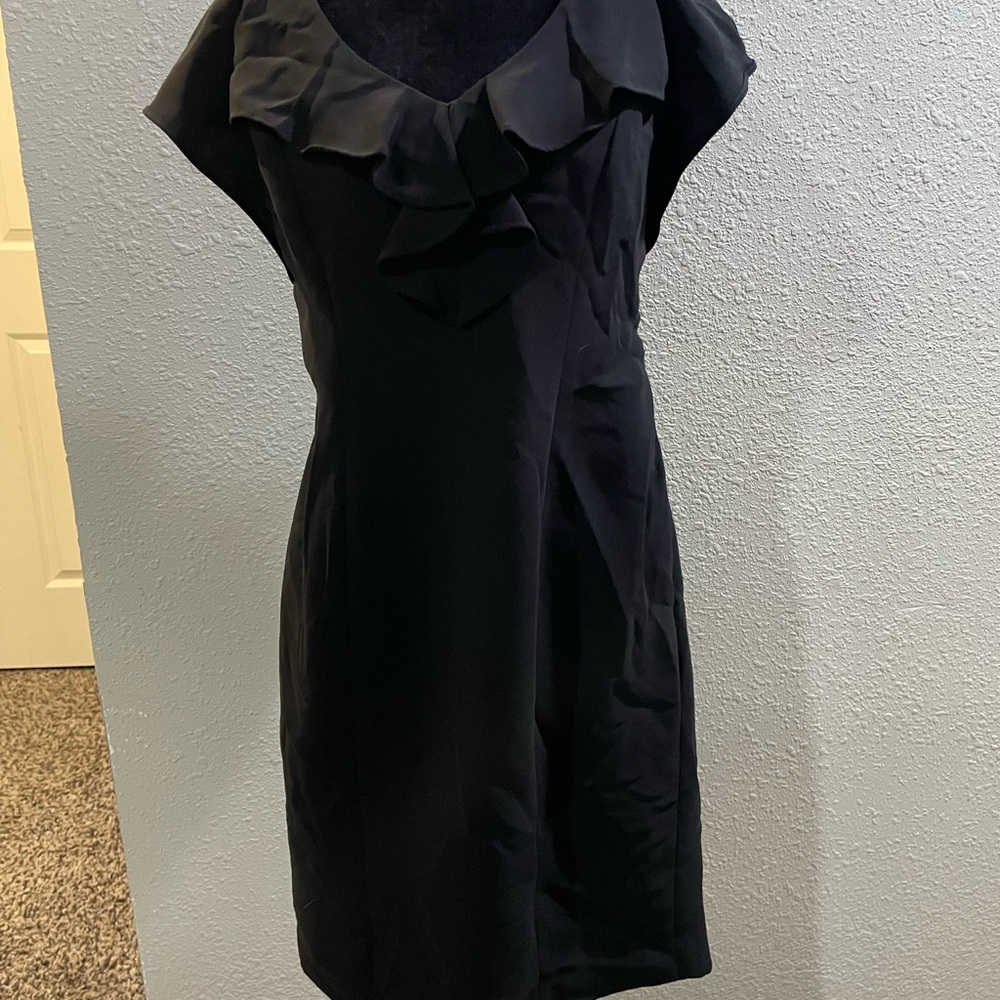 Jones Wear Black Sheath Mini Dress V-Neck Cap Sleeve